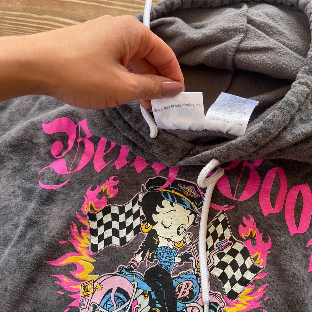 Betty Boop Graphic Hoodie Women’s L Y2K Biker Motorcycle Acid Wash Sweatshirt - Picture 9 of 9